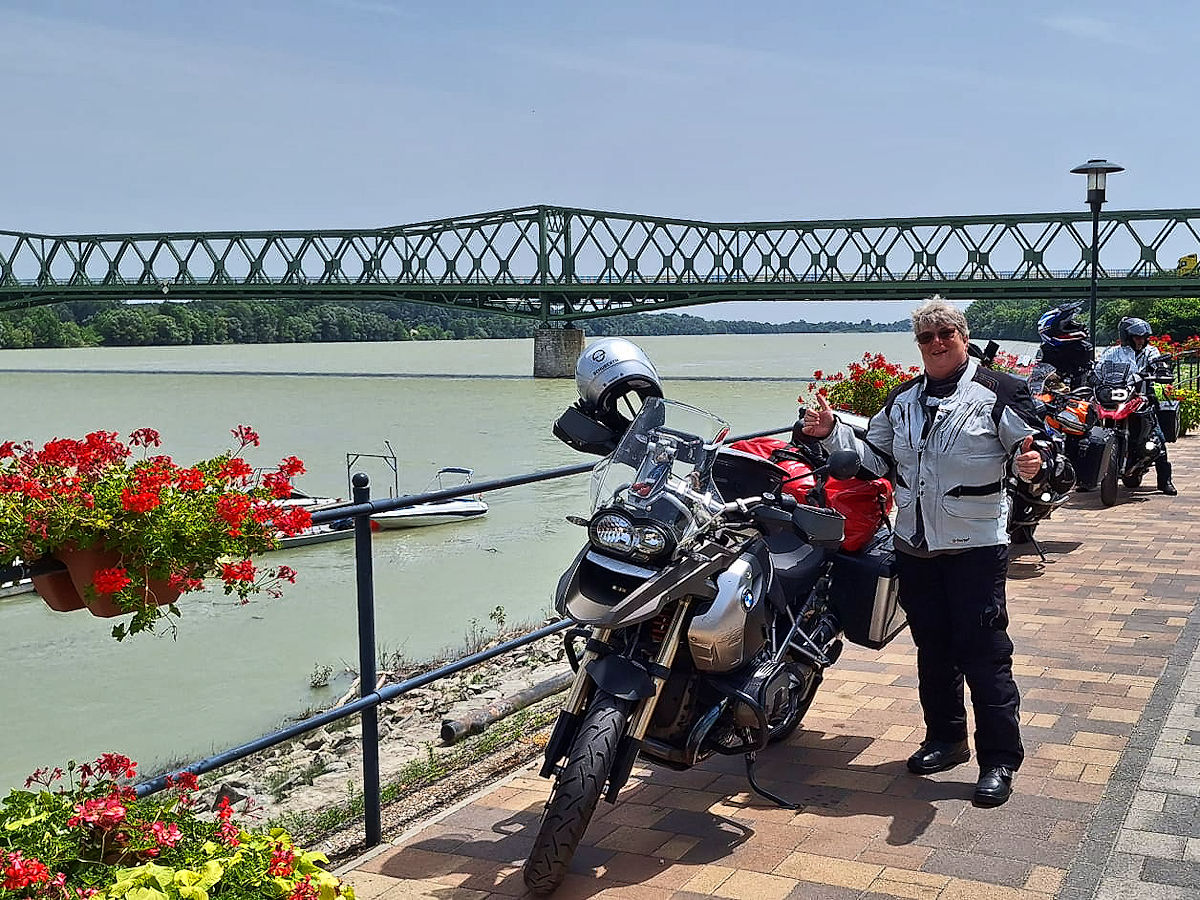 weiter geht es weiter geht es