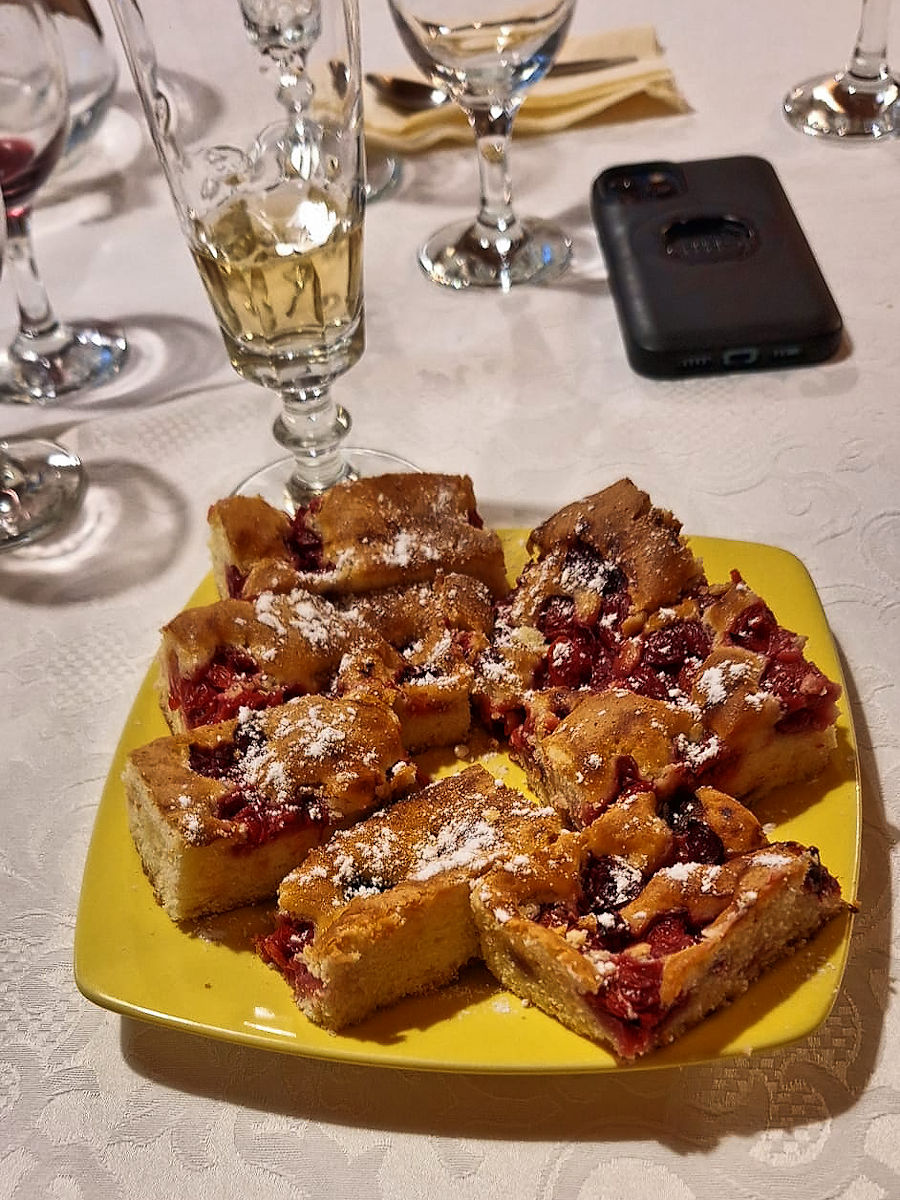 Kuchen, falls noch jemand nicht satt ist Kuchen